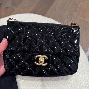 Chanel Black Quilted patent Leather Shoulder Bag